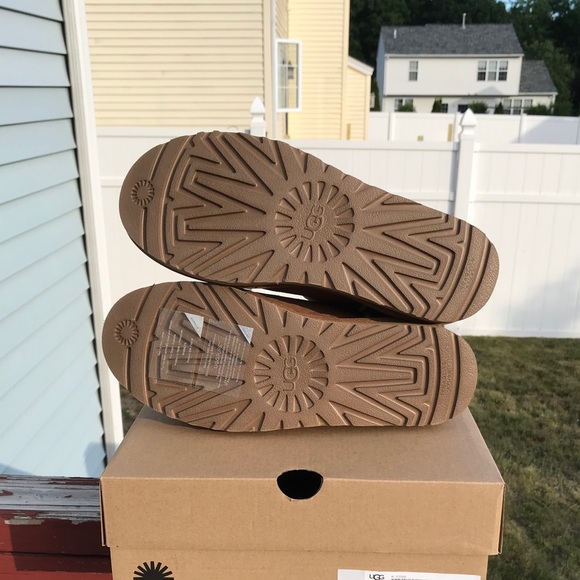 UGG Mini Bailey Button Gem - Picture 5 of 7